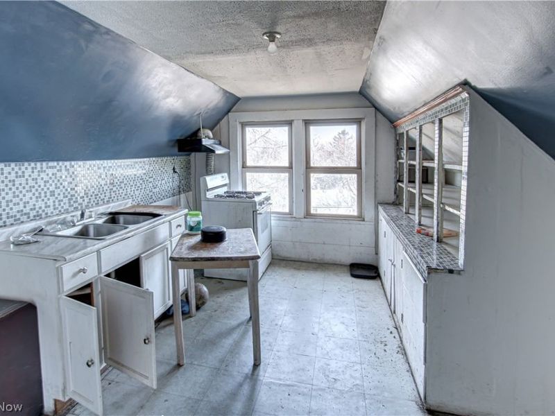 7700 Denison Avenue , Cleveland, OH 44102 Photo 19