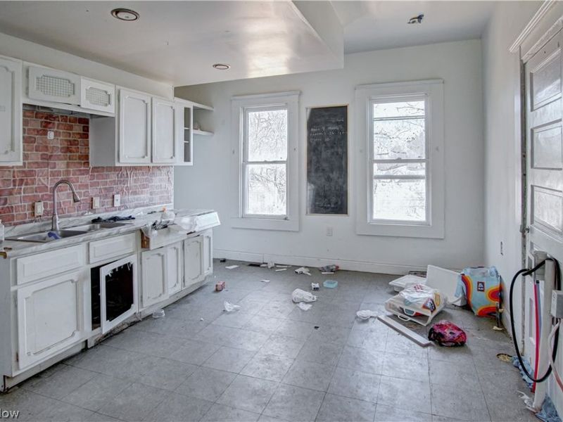 7700 Denison Avenue , Cleveland, OH 44102 Photo 2