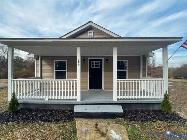 301 N Sullivan Street , Blackstone, VA 23824