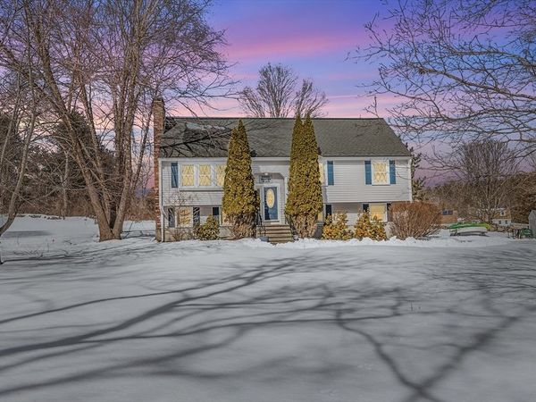 3 Thayer Rd, Medway, MA 02053