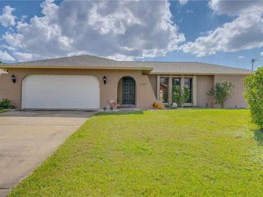 1128 SE 29TH TERRACE , CAPE CORAL, FL 33904