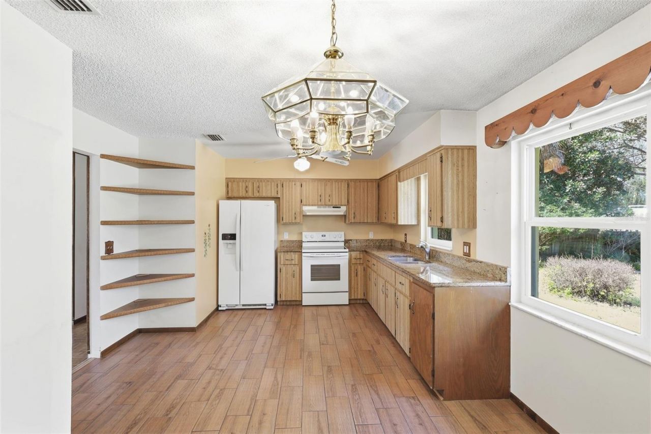 525 Sandy Pines Drive, Orange City, FL 32763 Photo