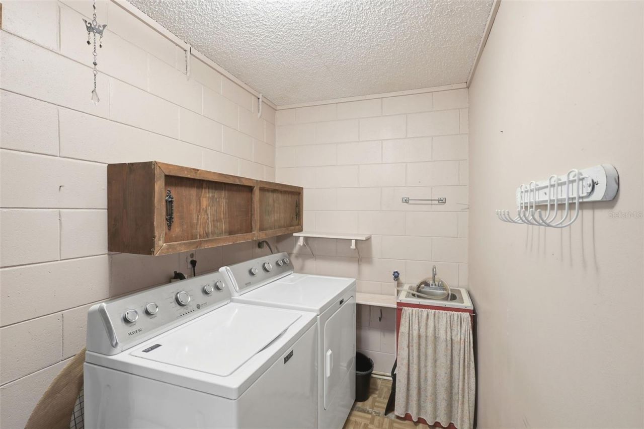 525 Sandy Pines Drive, Orange City, FL 32763 Photo