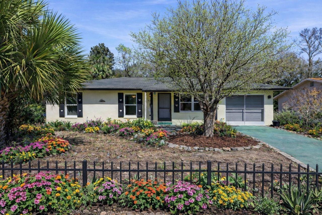 525 Sandy Pines Drive, Orange City, FL 32763 Photo