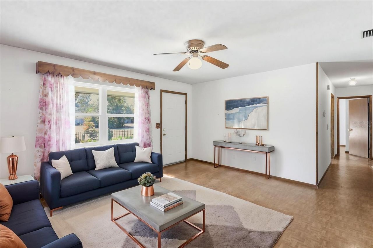 525 Sandy Pines Drive, Orange City, FL 32763 Photo