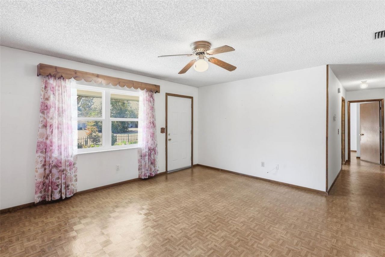 525 Sandy Pines Drive, Orange City, FL 32763 Photo