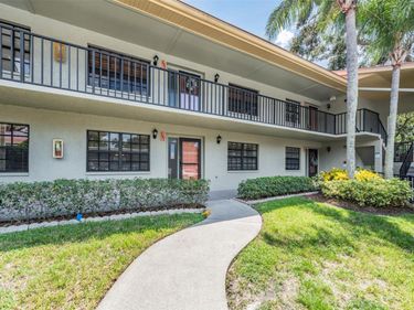 2020 LAKEVIEW DRIVE , Unit 105, CLEARWATER, FL 33763