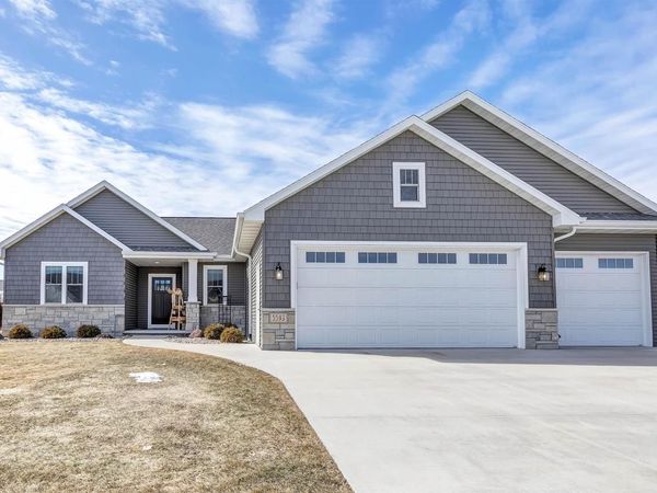 5593 N AMETHYST DRIVE, Appleton, WI 54913
