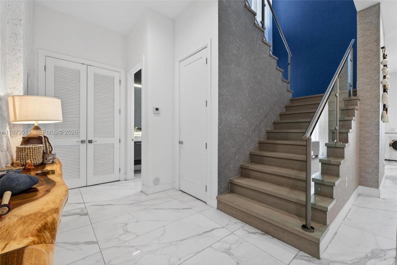 8126 NW 48th Ter, Doral, FL 33166 Photo