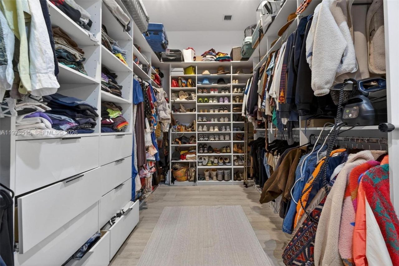 8126 NW 48th Ter, Doral, FL 33166 Photo