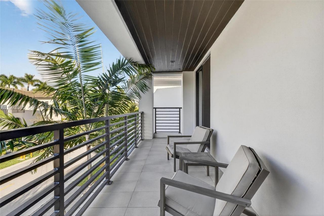 8126 NW 48th Ter, Doral, FL 33166 Photo