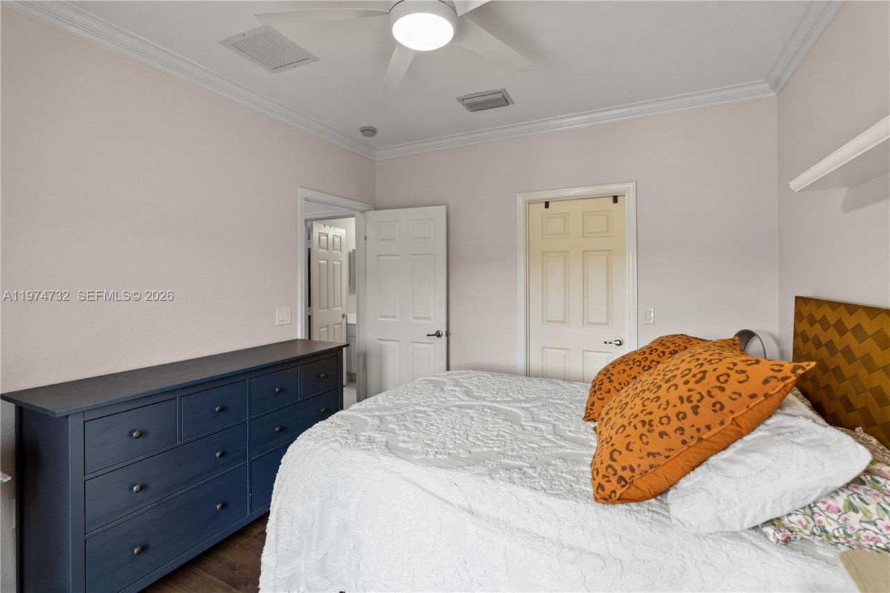 6073 Grand Cypress Cir W, Coconut Creek, FL 33073 Photo