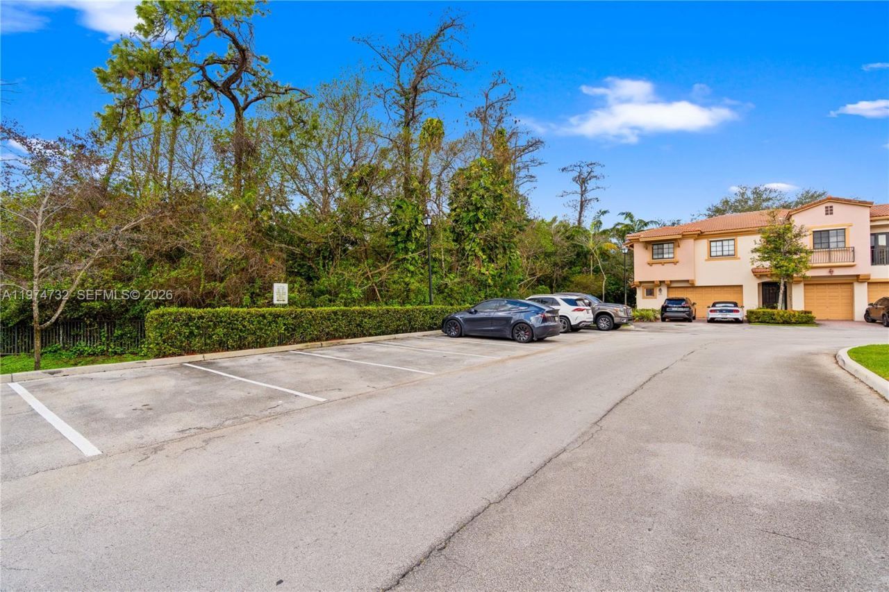 6073 Grand Cypress Cir W, Coconut Creek, FL 33073 Photo