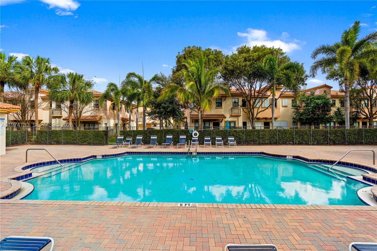 6073 Grand Cypress Cir W, Coconut Creek, FL 33073 Photo