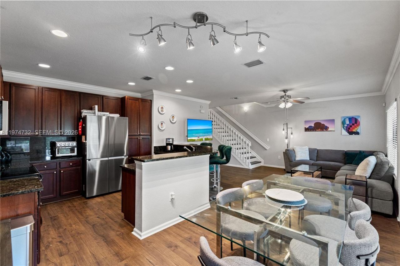 6073 Grand Cypress Cir W, Coconut Creek, FL 33073 Photo