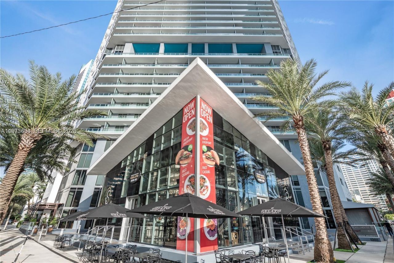 1300 Brickell Bay Dr, Unit 600, Miami, FL 33131 Photo