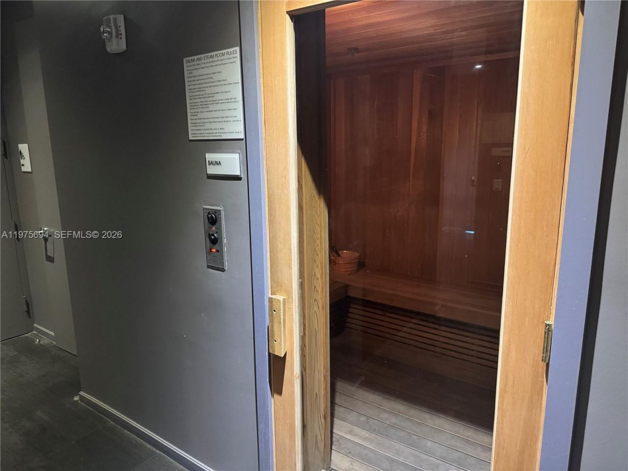 1300 Brickell Bay Dr, Unit 600, Miami, FL 33131 Photo