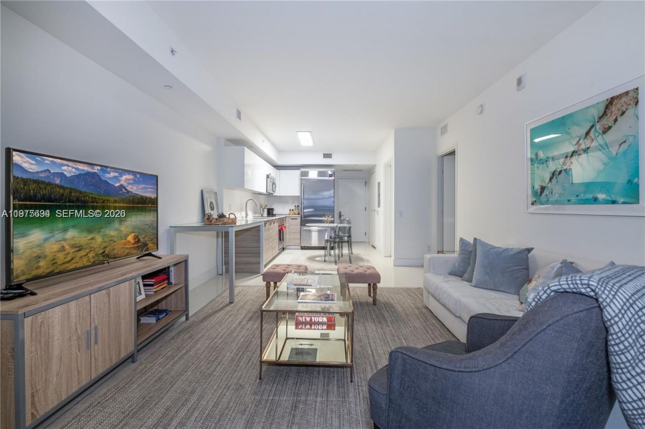 1300 Brickell Bay Dr, Unit 600, Miami, FL 33131 Photo