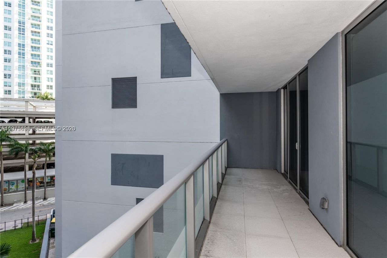 1300 Brickell Bay Dr, Unit 600, Miami, FL 33131 Photo