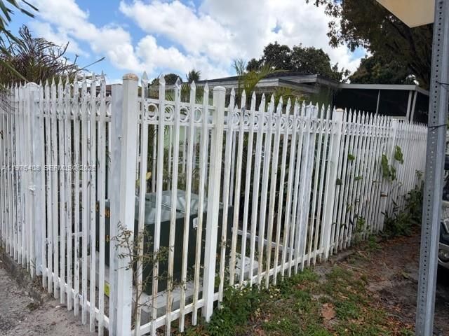 2994 NW 101st St, Miami, FL 33147 Photo