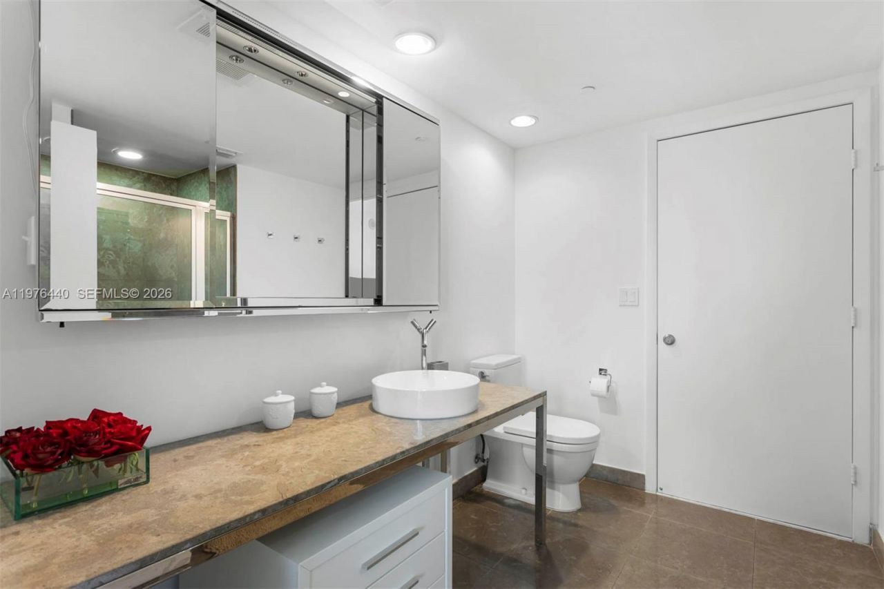 495 Brickell Ave , Unit 805, Miami, FL 33131 Photo