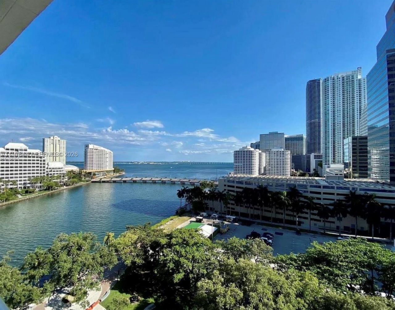 495 Brickell Ave , Unit 805, Miami, FL 33131 Photo
