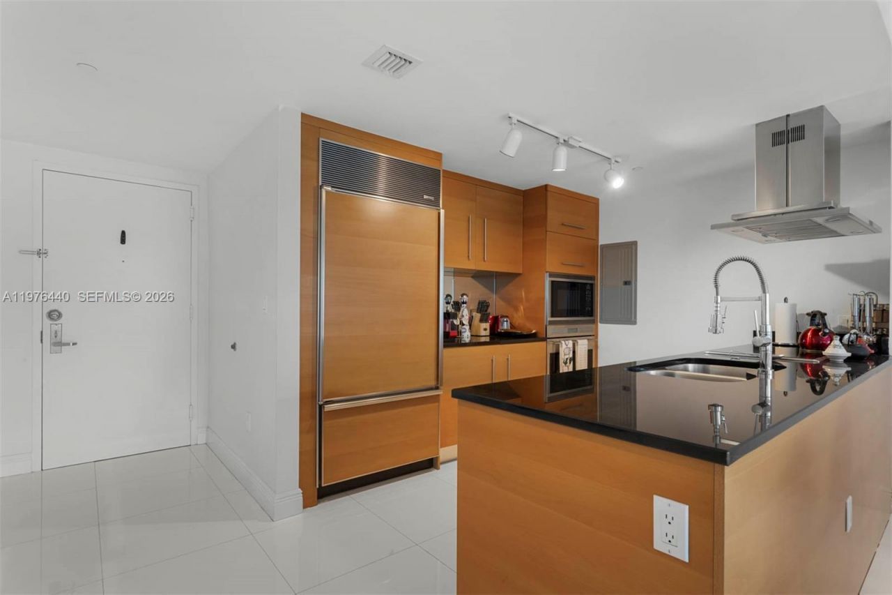 495 Brickell Ave , Unit 805, Miami, FL 33131 Photo