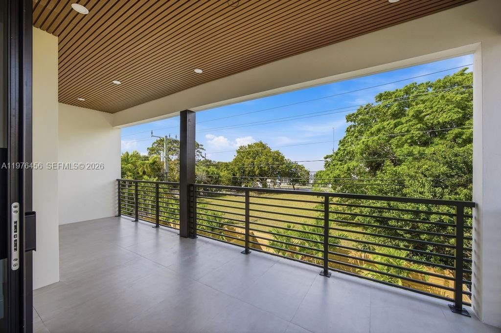 1321 NE 13th Ave , Fort Lauderdale, FL 33304 Photo