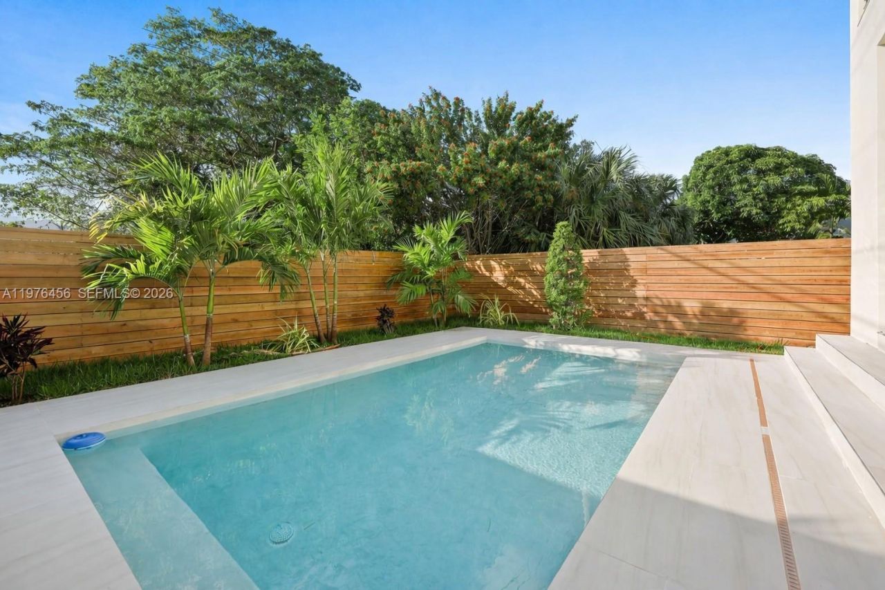 1321 NE 13th Ave , Fort Lauderdale, FL 33304 Photo