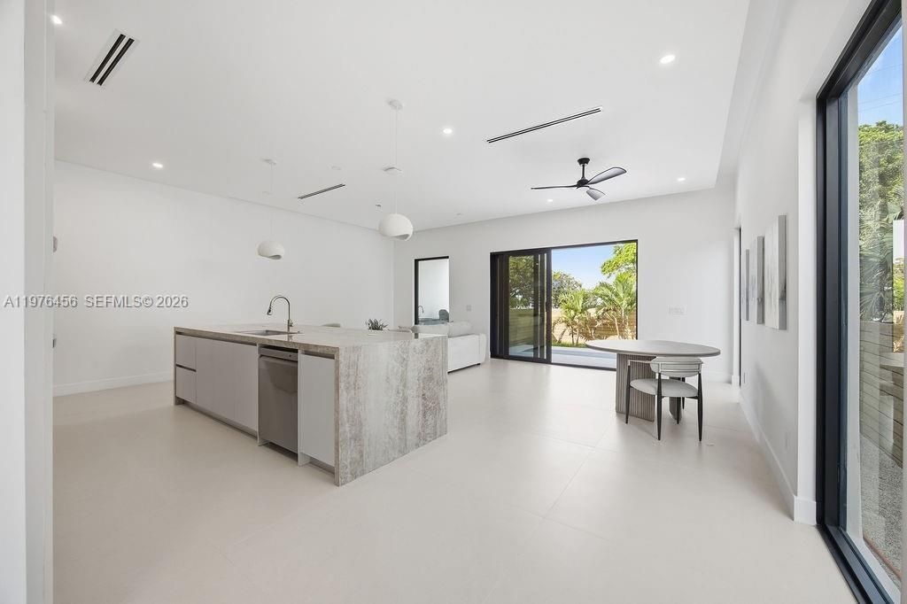 1321 NE 13th Ave , Fort Lauderdale, FL 33304 Photo