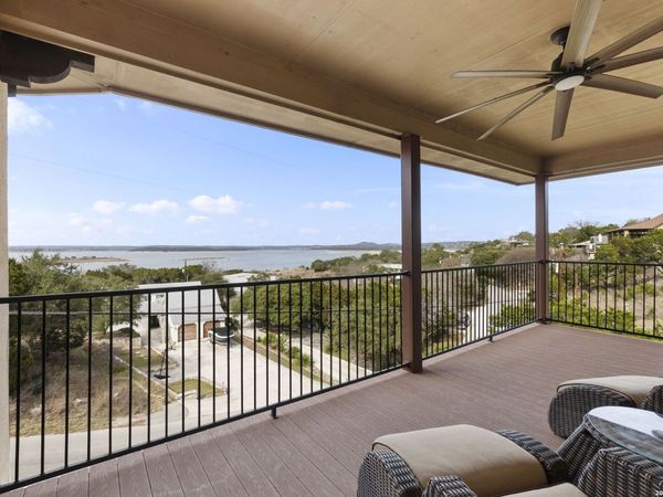 502 Cindy Dr, Canyon Lake, TX 78133