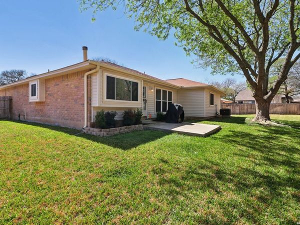 1101 Andre, Schertz, TX 78154