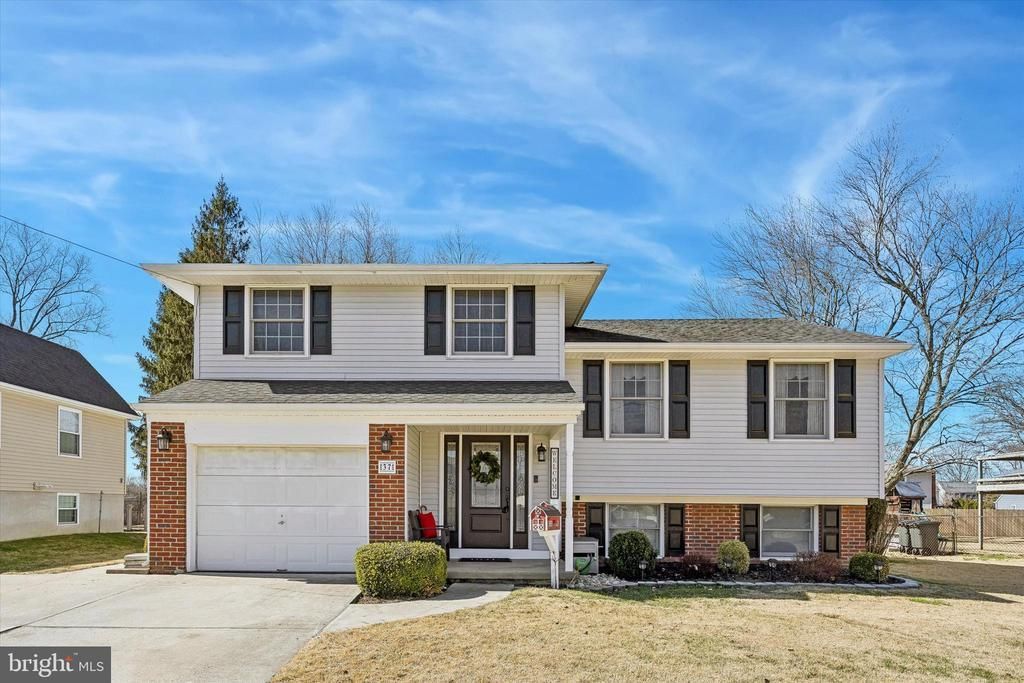 37 Sunnybrook Road, Stratford, NJ 08084 Main Photo