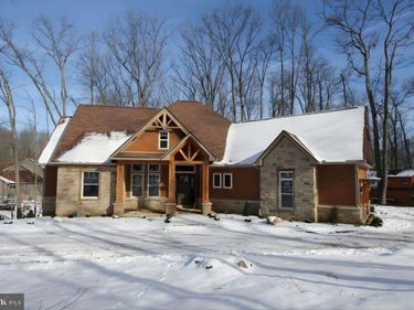 15 GREEN CAY COURT, DU BOIS, PA 15801