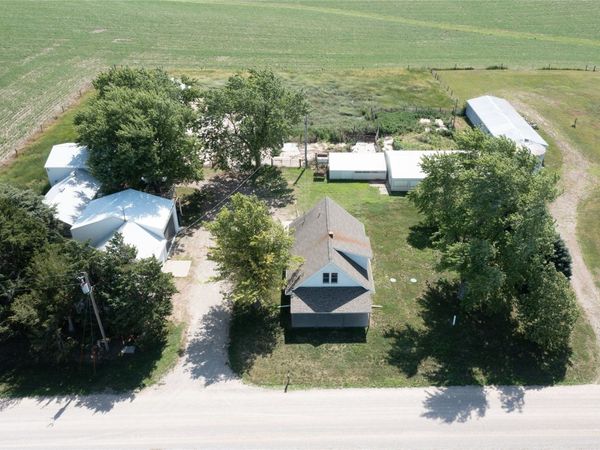 7404 Sioux Avenue, Reasnor, IA 50232