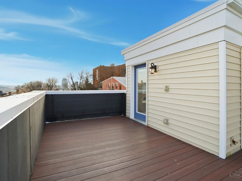 546 Slack Street, Cincinnati, OH 45202 Photo 2