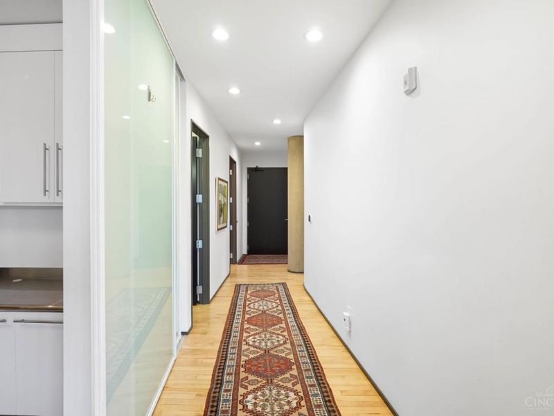 2801 Erie Avenue, Unit 202, Cincinnati, OH 45208 Photo 11