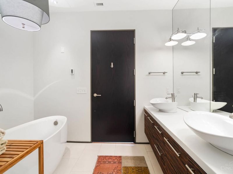 2801 Erie Avenue, Unit 202, Cincinnati, OH 45208 Photo 38