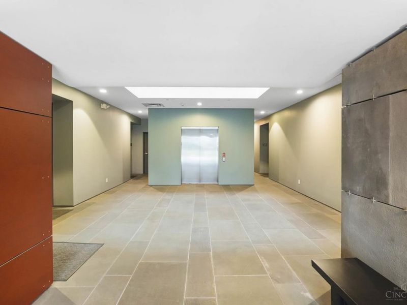 2801 Erie Avenue, Unit 202, Cincinnati, OH 45208 Photo 6