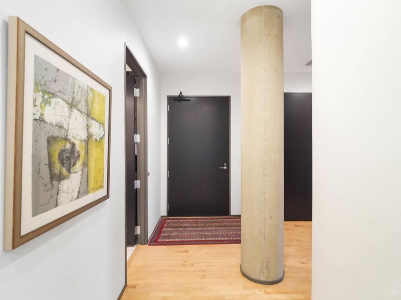 2801 Erie Avenue, Unit 202, Cincinnati, OH 45208 Photo 8