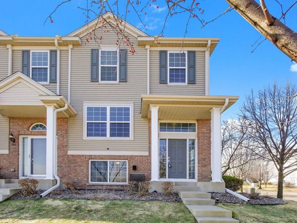 891 Ledgestone Drive, Mahtomedi, MN 55115