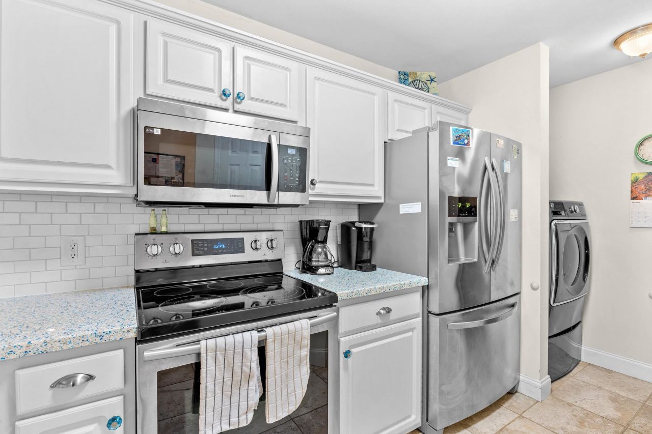 1135 Blue Stem Dr. Photo 6