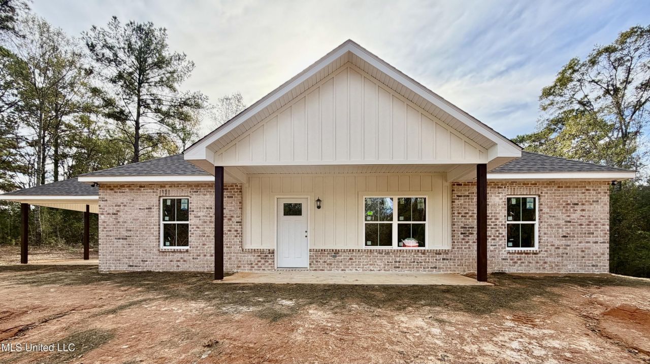 475 White Chapel Road, Carriere, MS 39426 Main Photo
