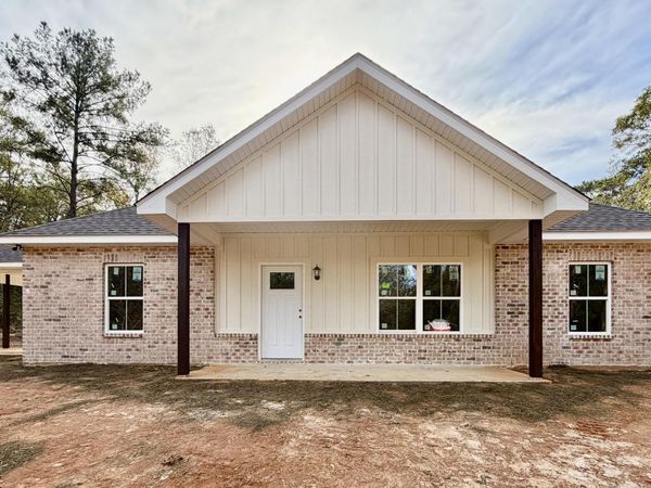 475 White Chapel Road, Carriere, MS 39426