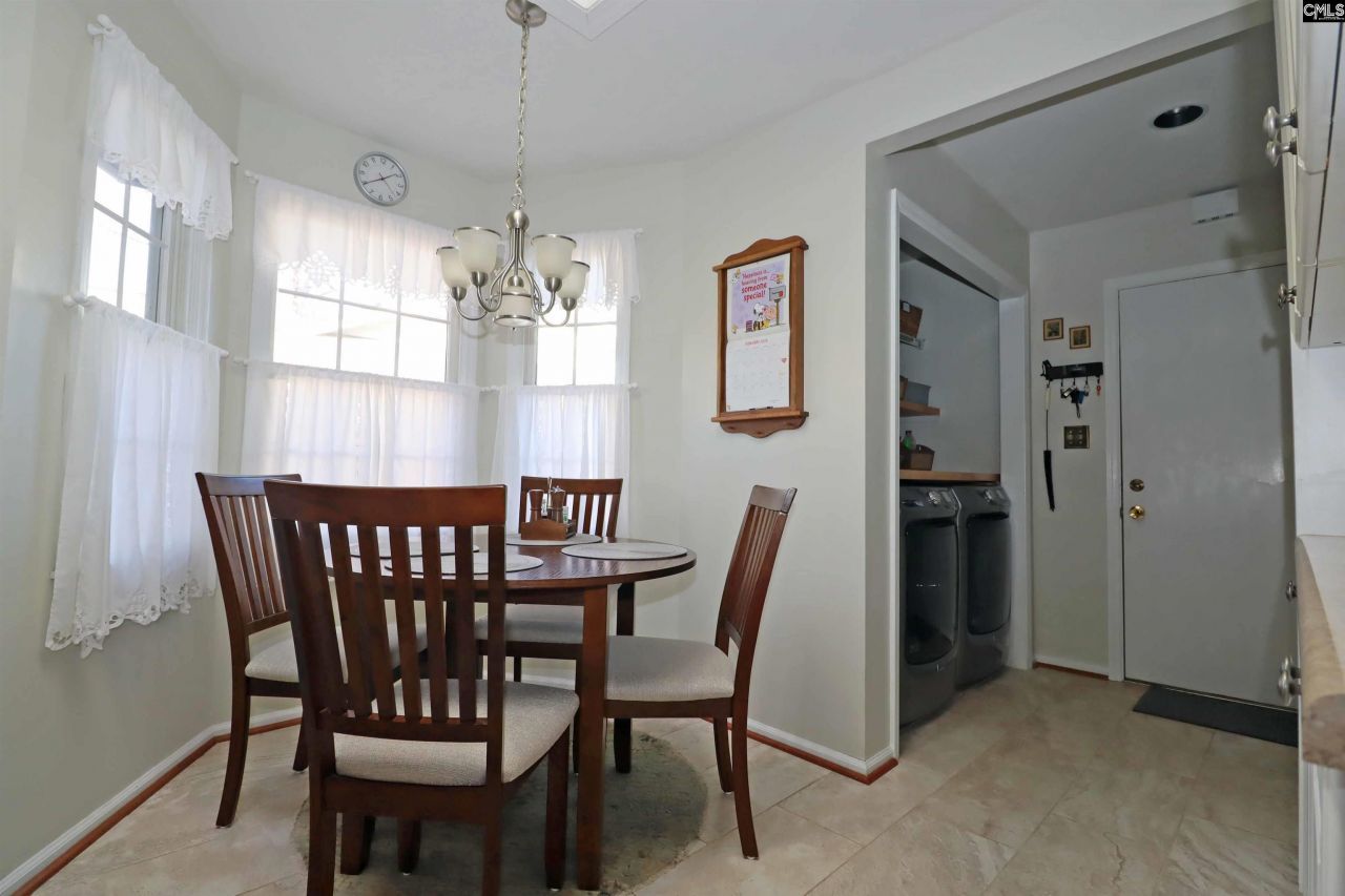 605 Ashwood Circle  Photo 13