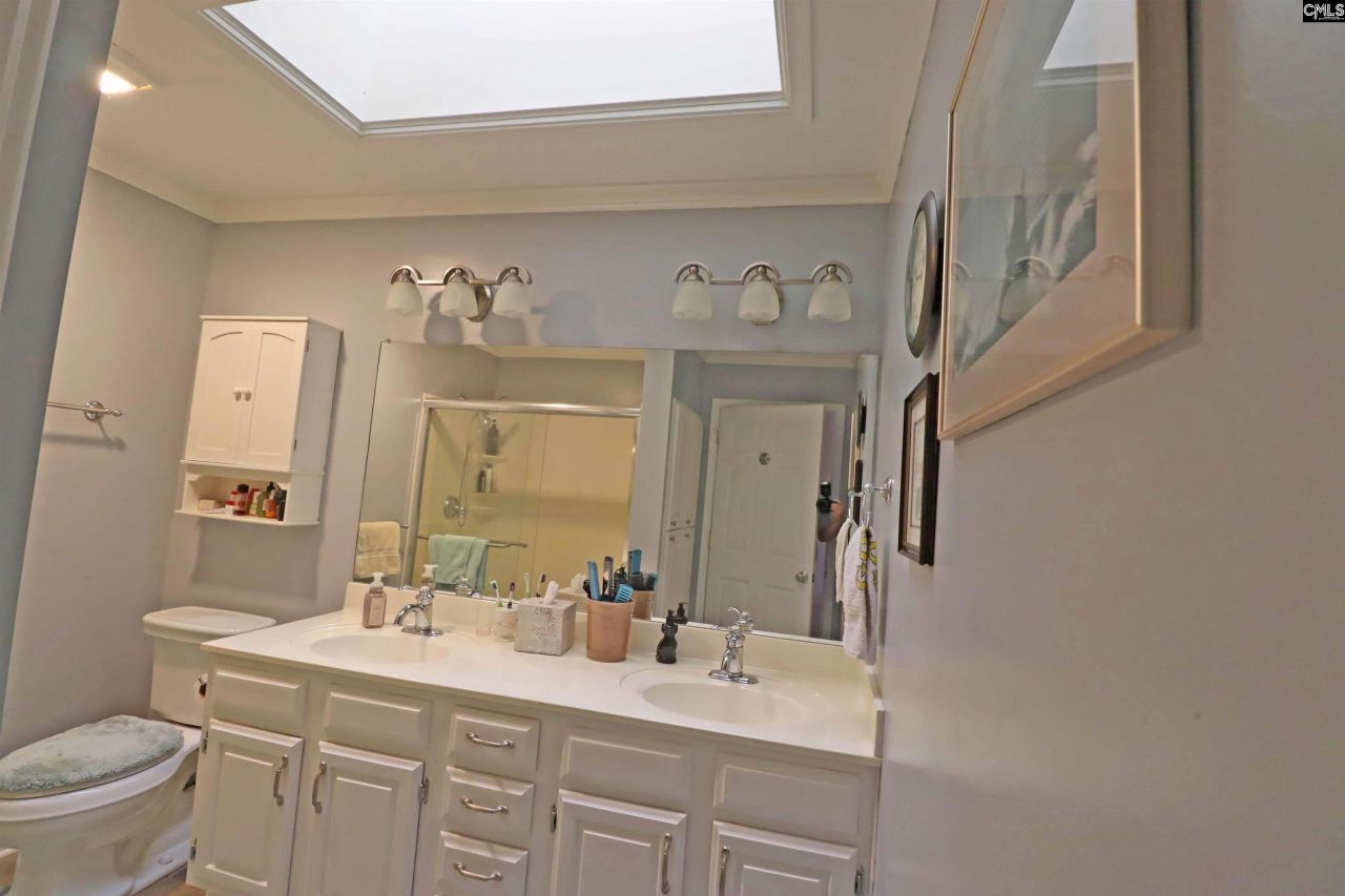 605 Ashwood Circle  Photo 16