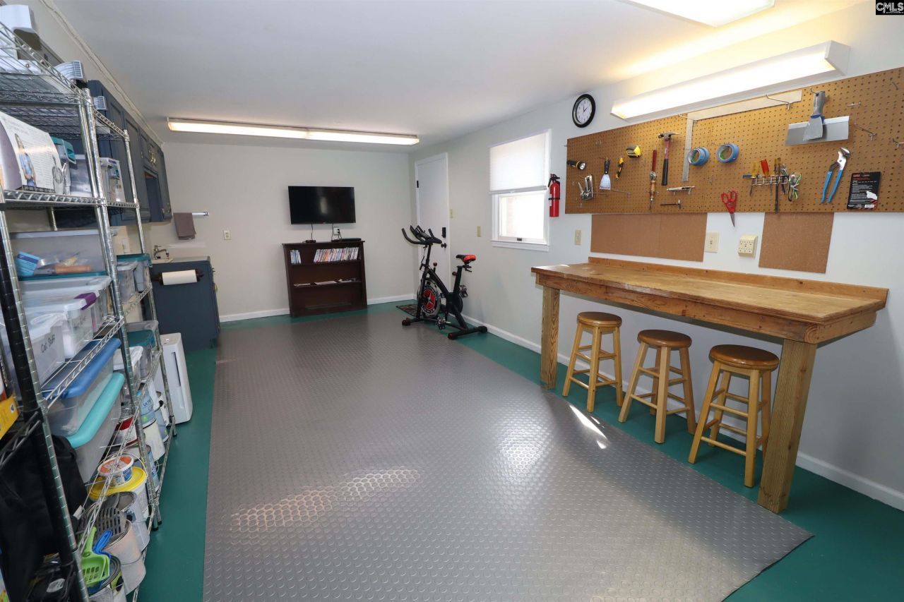 605 Ashwood Circle  Photo 23