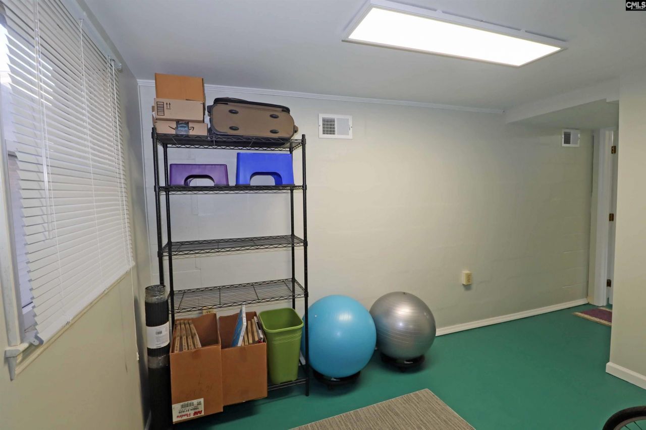 605 Ashwood Circle  Photo 24