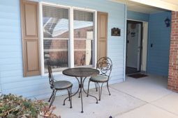 605 Ashwood Circle  photo 4