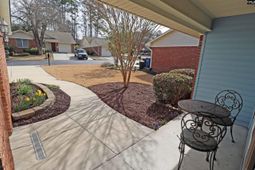 605 Ashwood Circle  photo 4